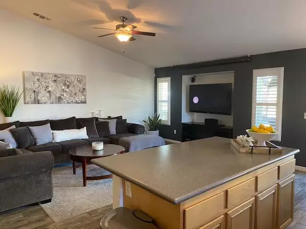 13553 Las Flores CT, Santa Nella, CA 95322