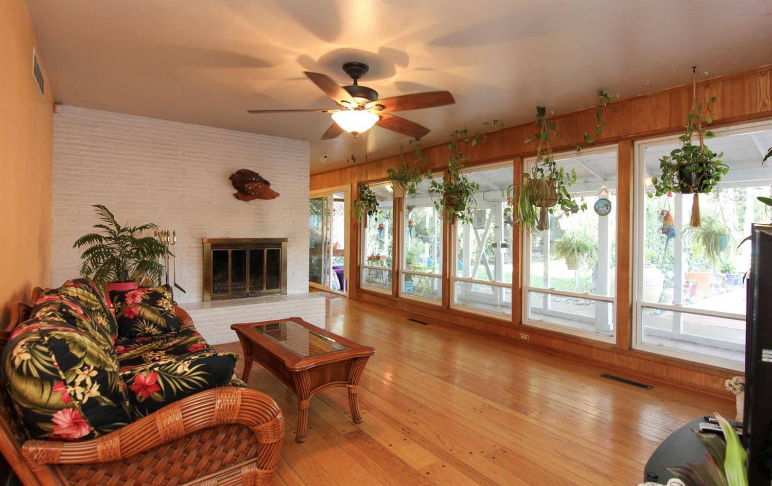 Orangevale, CA 95662,9501 Shumway DR