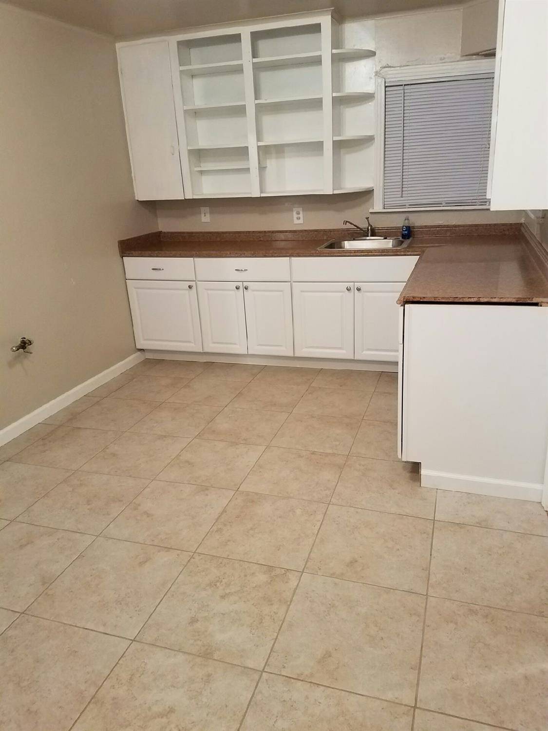Turlock, CA 95380,582 Angelus ST