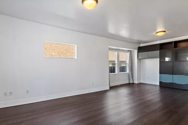 Sacramento, CA 95820,4528 9th AVE