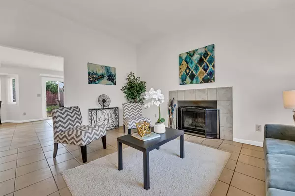 Sacramento, CA 95823,7658 Nixos