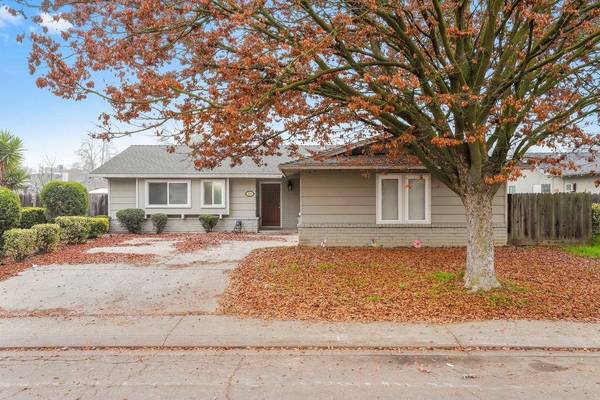 924 Lindsay DR, Modesto, CA 95356