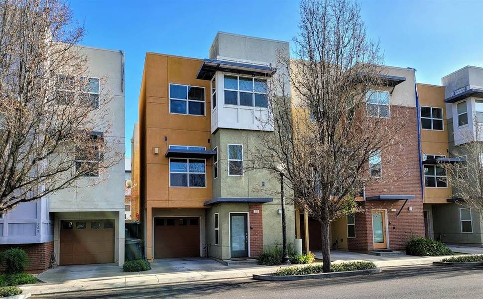 273 3rd ST, West Sacramento, CA 95605