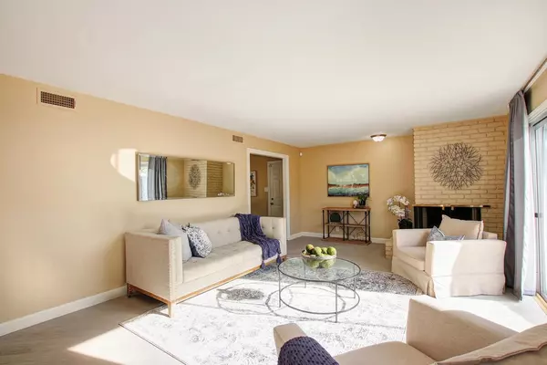 Carmichael, CA 95608,4916 Heatherdale LN
