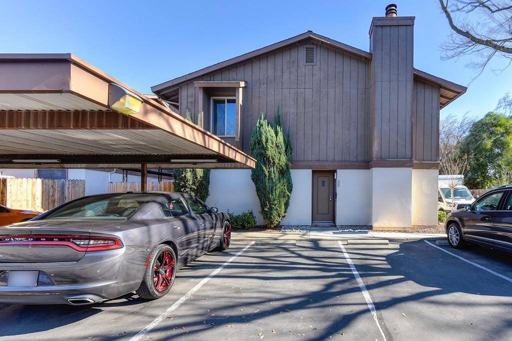 Sacramento, CA 95821,3584 Larchmont Square LN