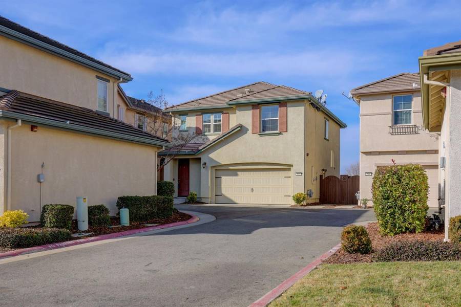 800 Equinox LOOP, Lincoln, CA 95648