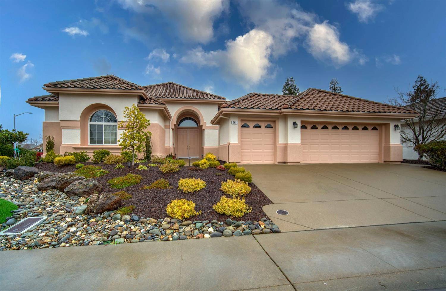 Roseville, CA 95747,301 Rosestone CT