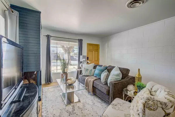 Sacramento, CA 95820,4935 Ortega ST