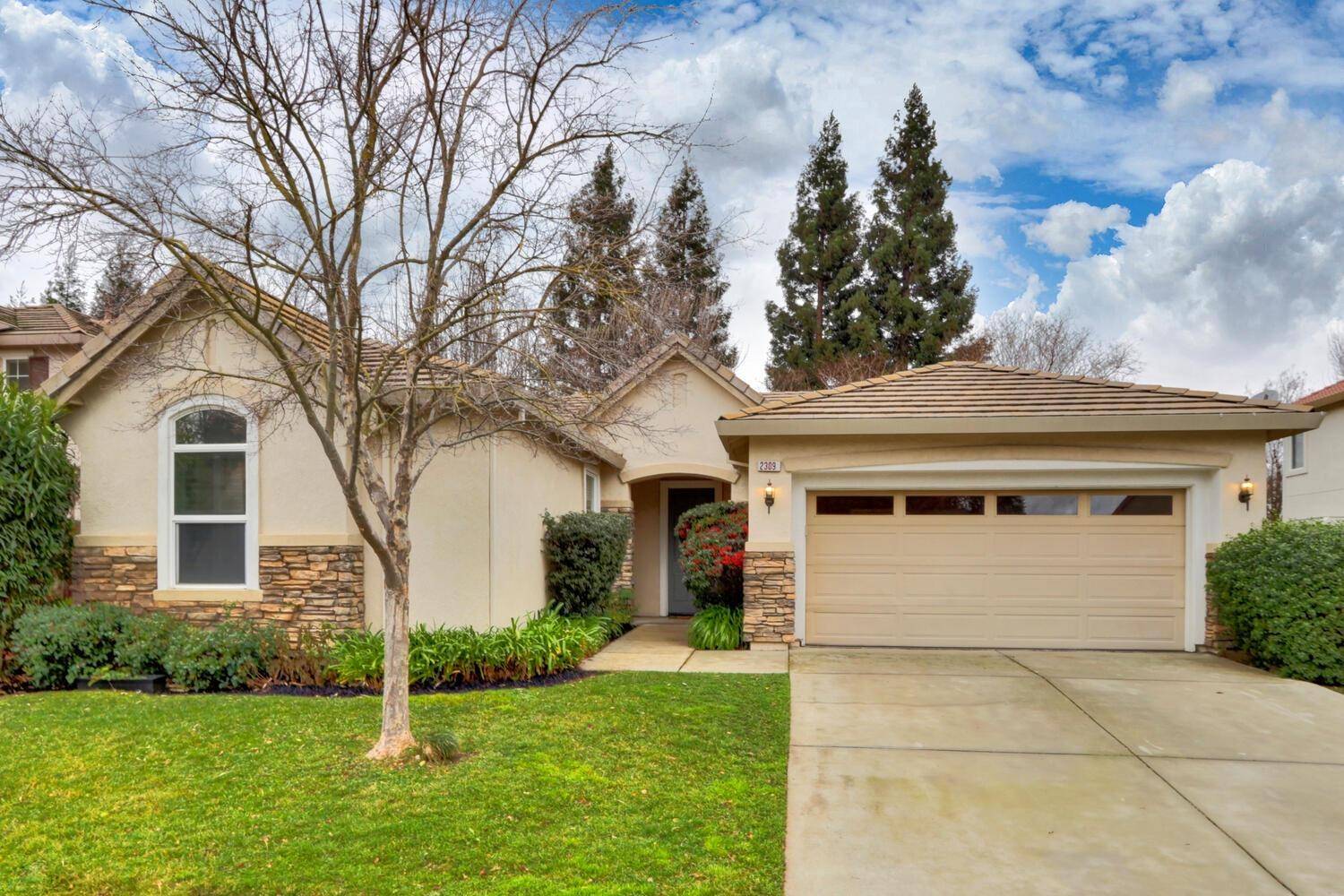 2309 Shorebird DR, Sacramento, CA 95833