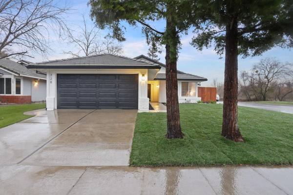 728 Steep Rock CT, Galt, CA 95632