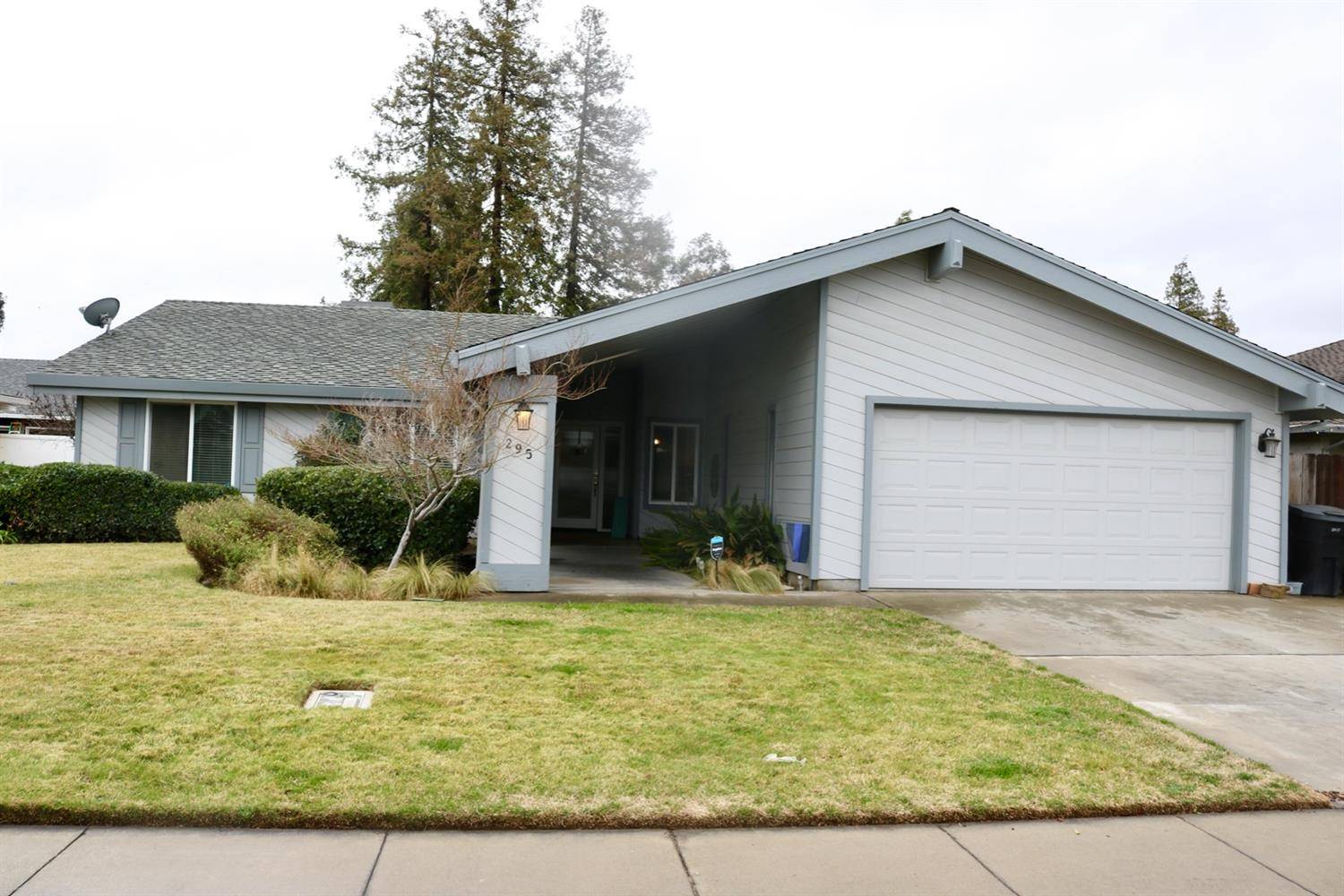 295 Oak AVE, Ripon, CA 95366