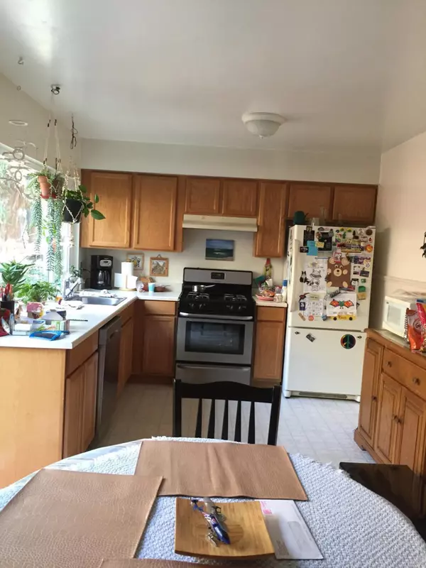 Benicia, CA 94510,521 Viewmont ST