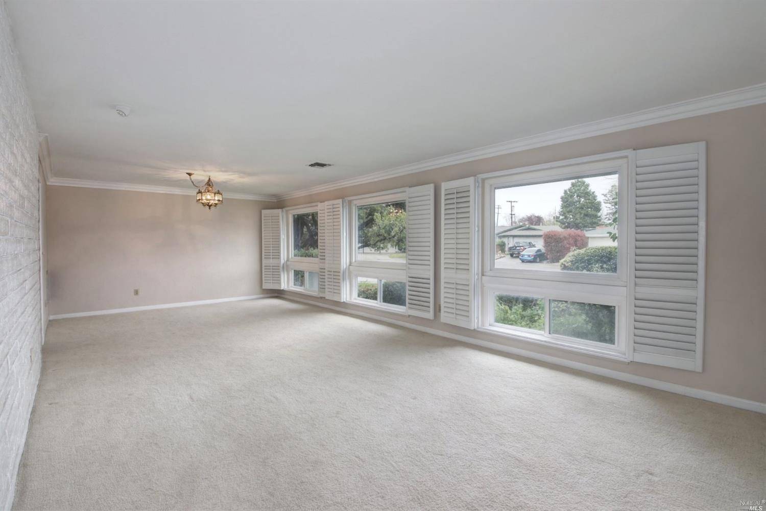 Dixon, CA 95620,225 Diane PL