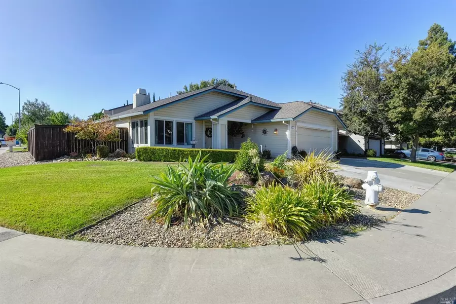 714 Hawk DR, Vacaville, CA 95687