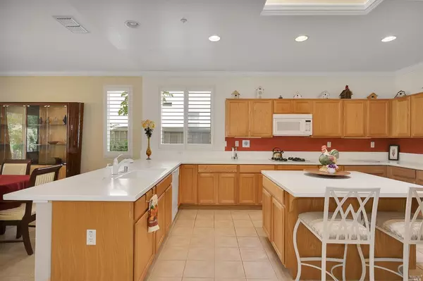 Cloverdale, CA 95425,405 Clover Springs DR