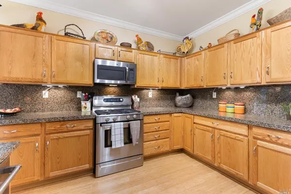 Cloverdale, CA 95425,217 Albany ST