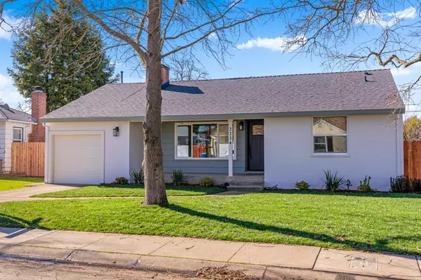 Sacramento, CA 95822,2234 Hooke WAY