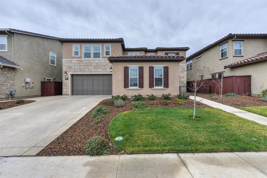 4376 Hummingbird CIR, Folsom, CA 95630