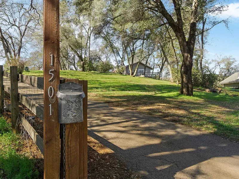 1501 Brevity LN, Shingle Springs, CA 95682