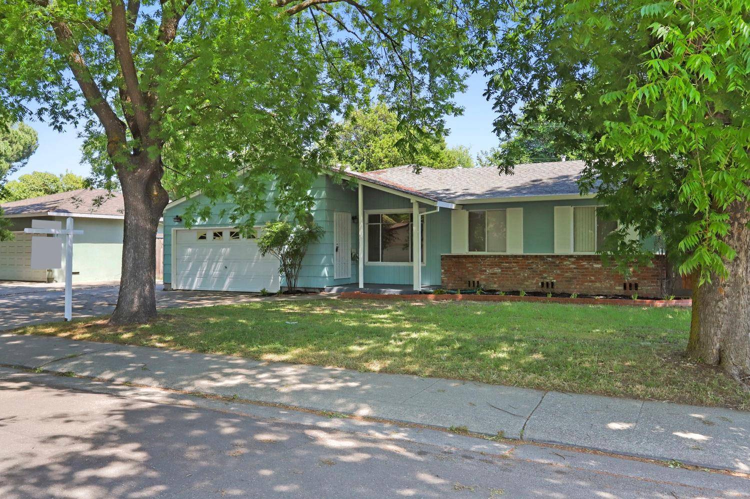 Stockton, CA 95207,7502 Coral LN
