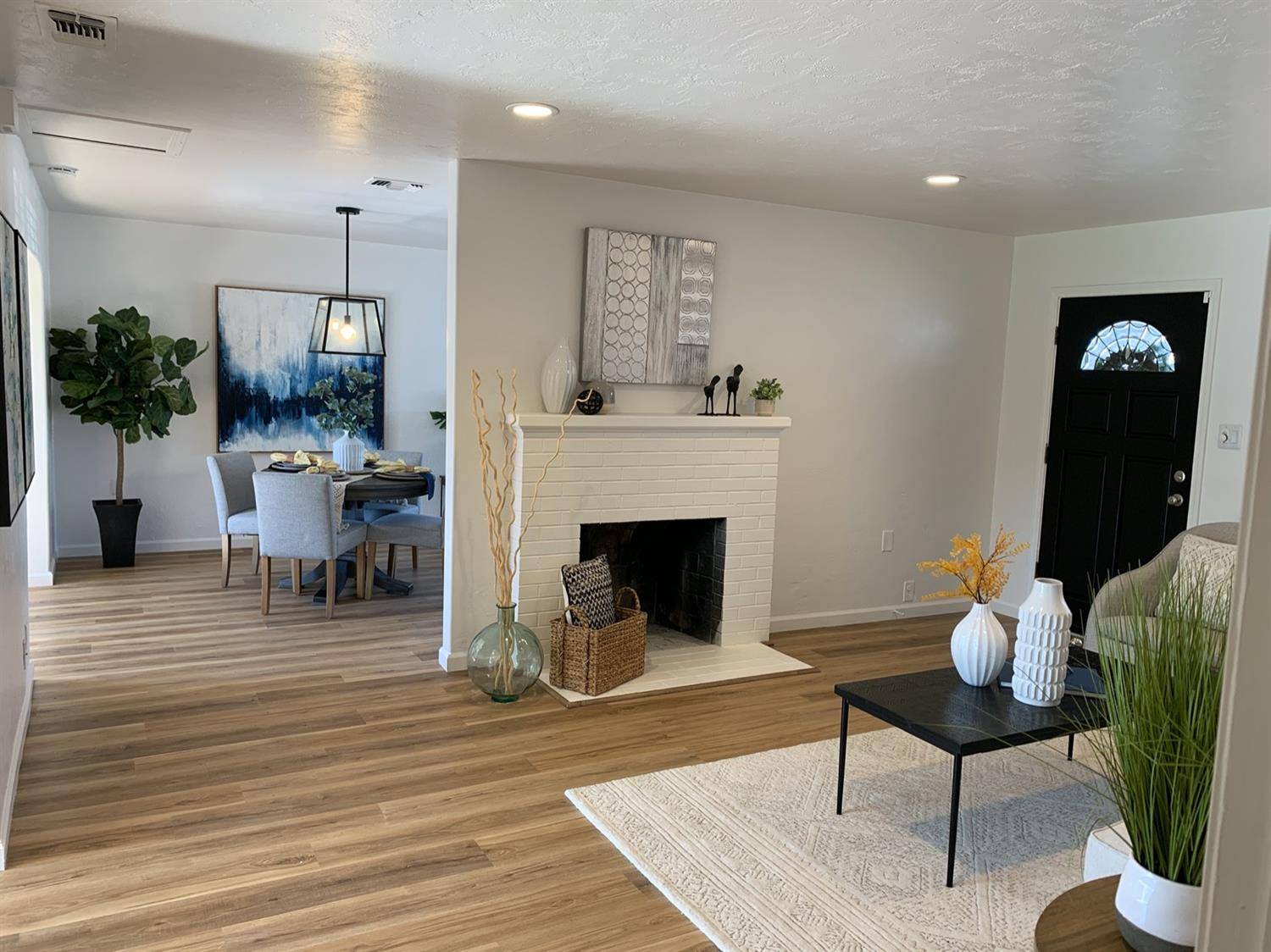 2348 Hooke WAY, Sacramento, CA 95822