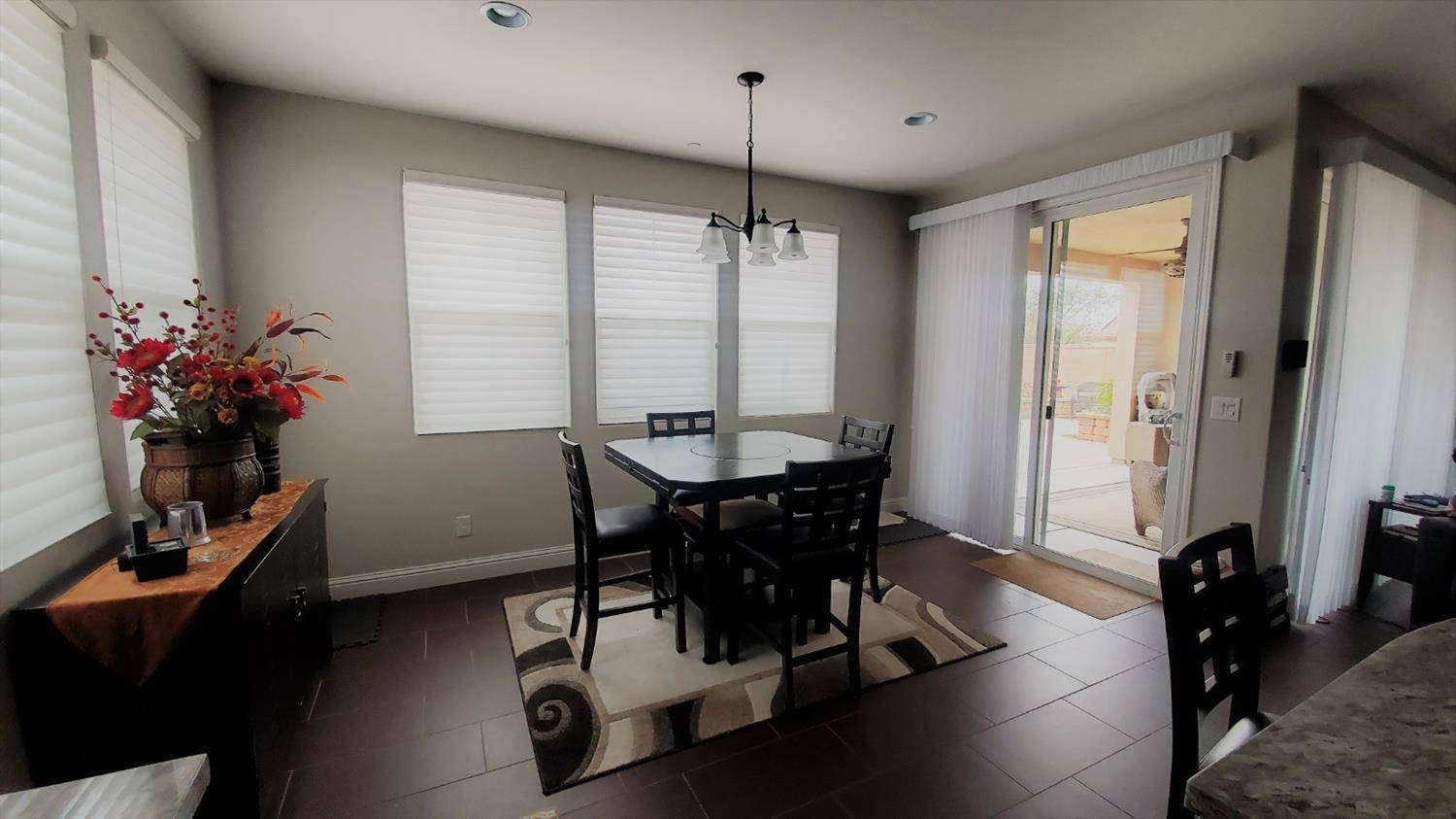 Roseville, CA 95747,6064 Parkminster WAY
