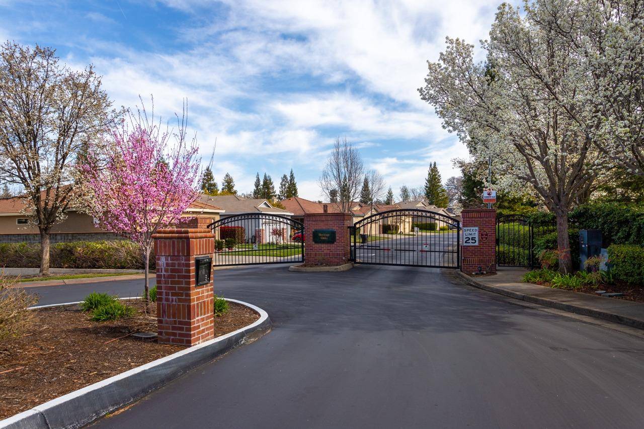 1296 Beckett DR, Roseville, CA 95747