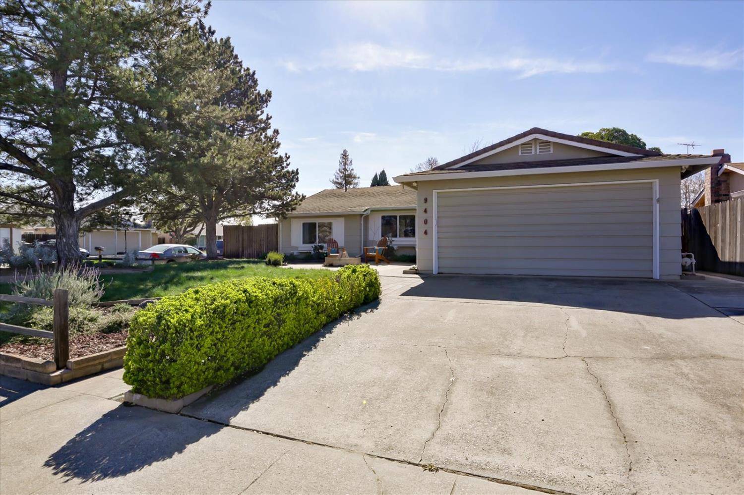 Sacramento, CA 95826,9404 Snowbird WAY