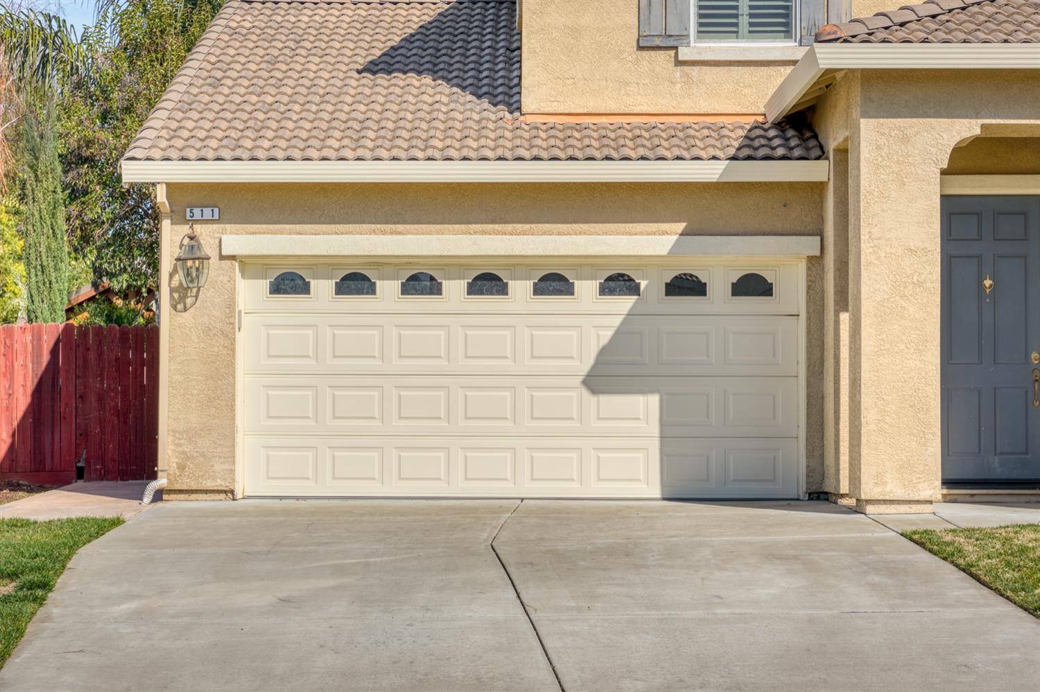 Ripon, CA 95366,511 W Boesch DR