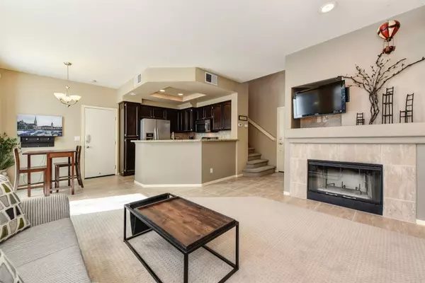 Folsom, CA 95630,203 Towering Oaks CT