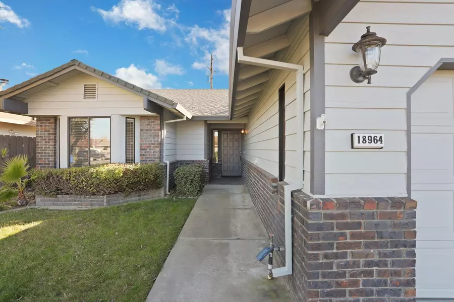 18964 Wetherly CIR, Woodbridge, CA 95258