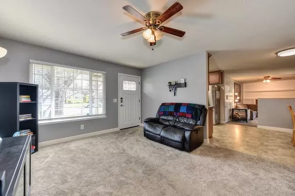 Sacramento, CA 95833,617 Potomac AVE