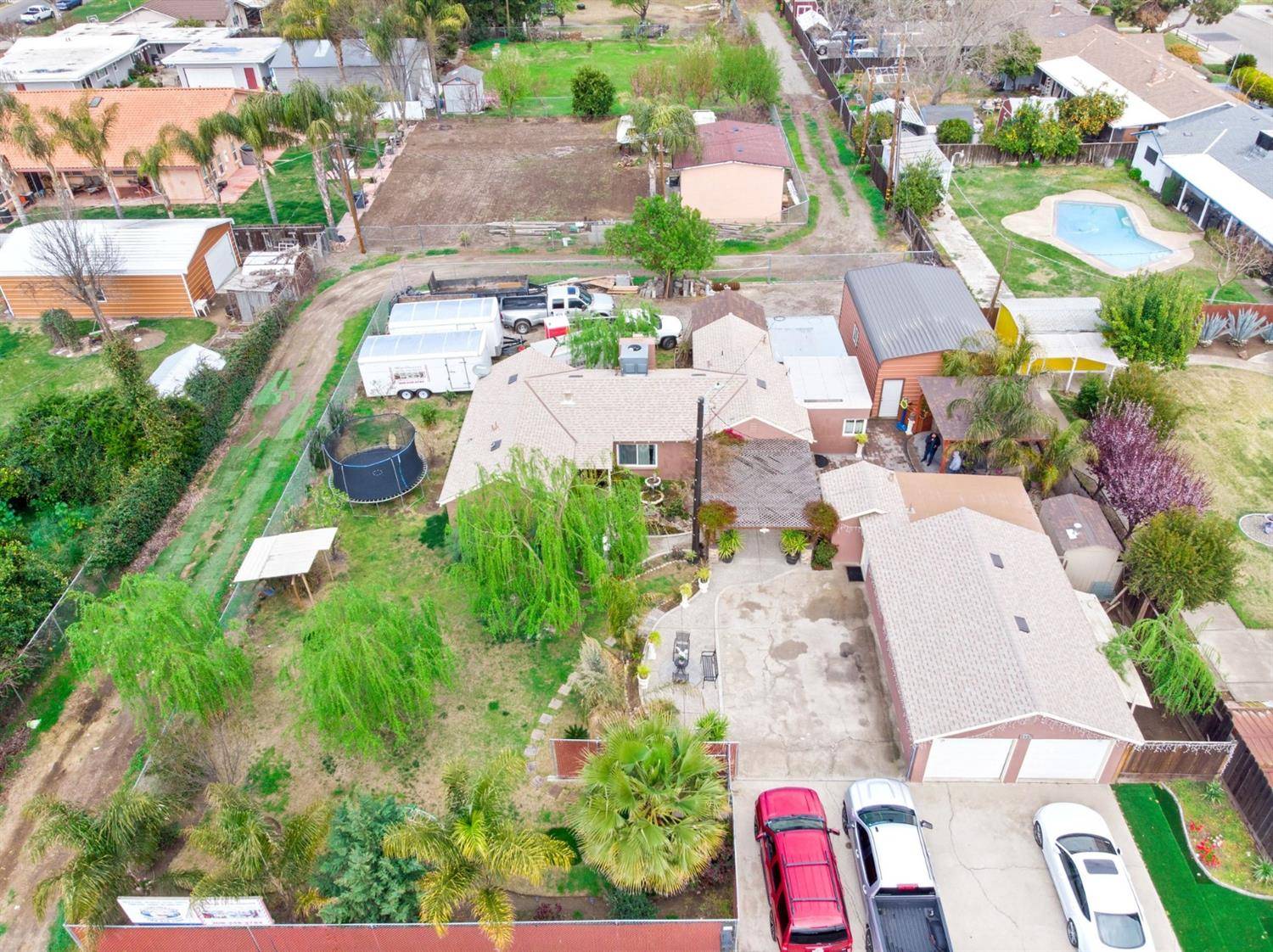 2337 E Hatch RD, Modesto, CA 95351
