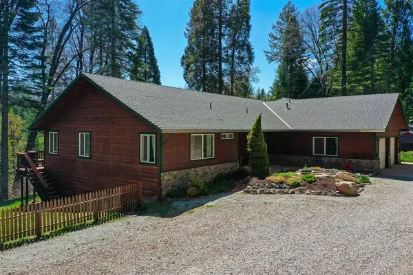 21521 Sky Pine Lakeview LN, Nevada City, CA 95959