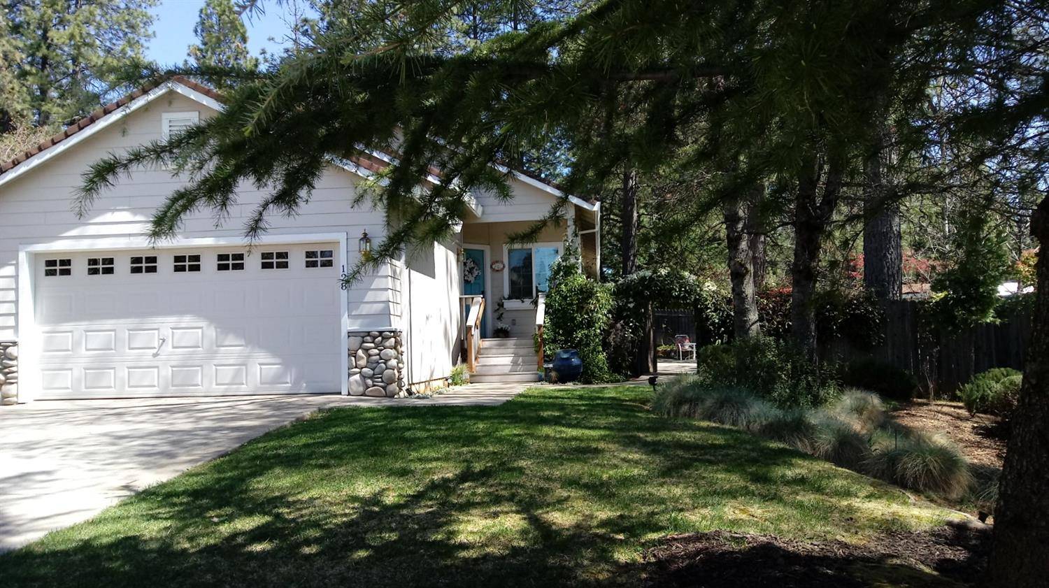 128 Samantha WAY, Grass Valley, CA 95945