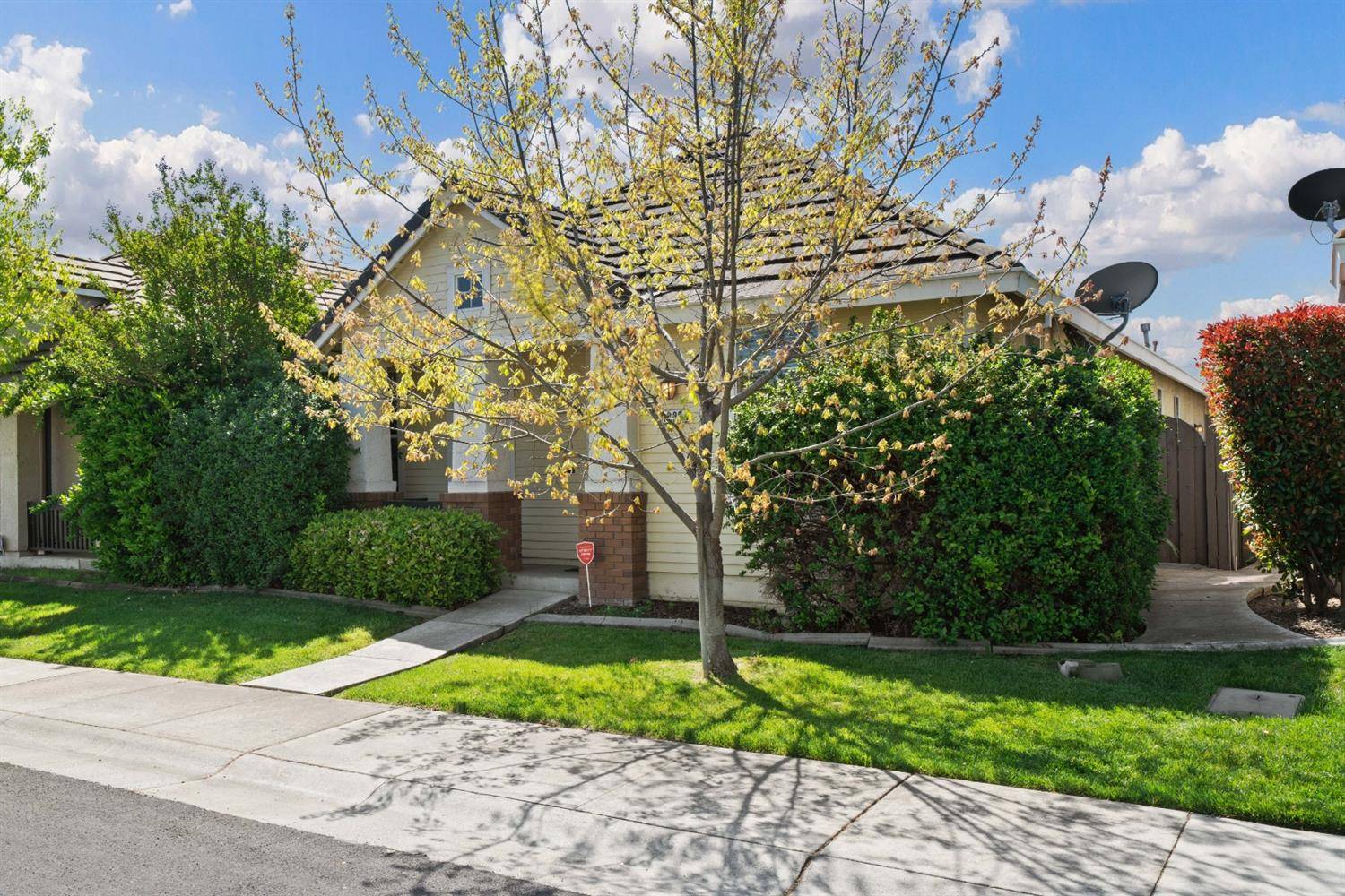 Sacramento, CA 95835,1886 Zurlo WAY