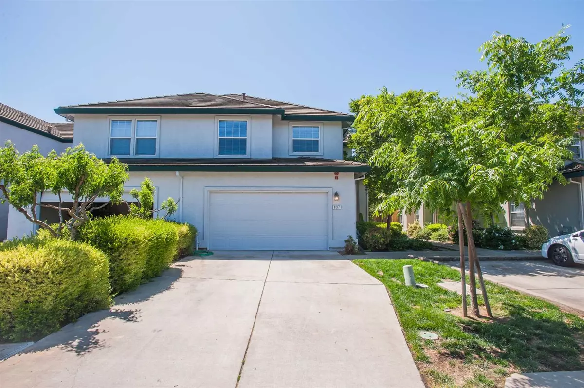 Galt, CA 95632,837 Polar Bear CIR