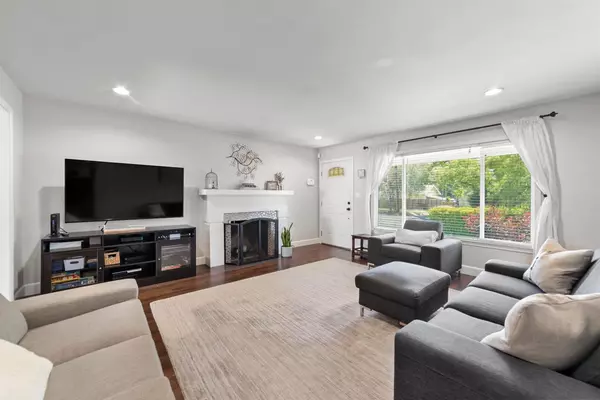 Carmichael, CA 95608,7049 Lincoln AVE