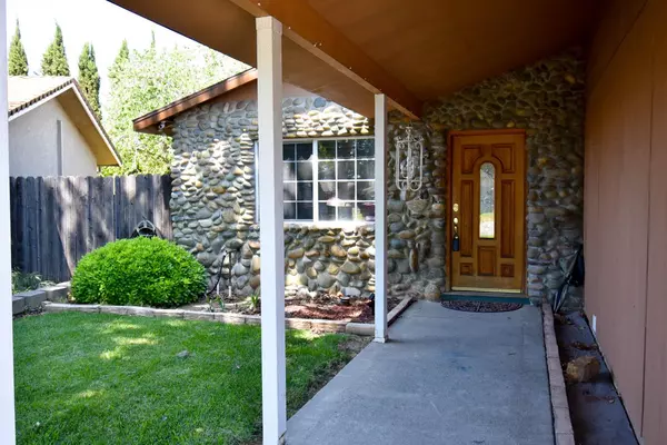 Citrus Heights, CA 95621,8021 Dicus CT