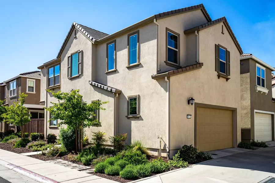 8969 Upbeat WAY, Elk Grove, CA 95757