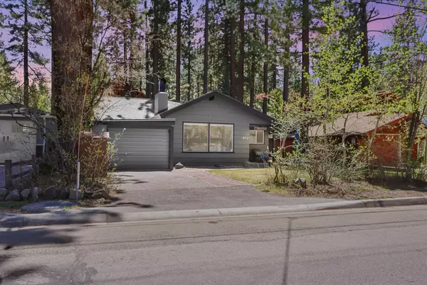 South Lake Tahoe, CA 96150,944 Lakeview AVE