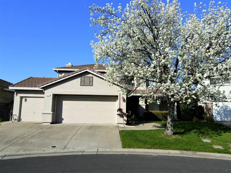 37 Rosemary CT, Roseville, CA 95678