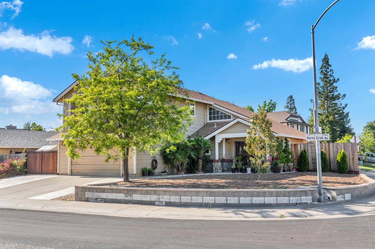 9051 Petite Sirah WAY, Sacramento, CA 95829