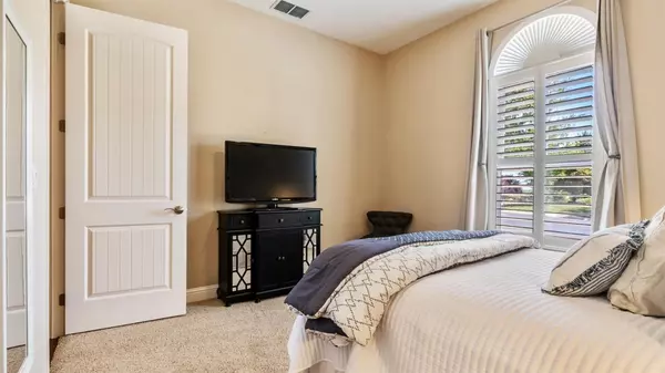 El Dorado Hills, CA 95762,7004 Tuscany WAY