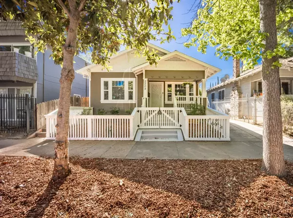2209 17th ST, Sacramento, CA 95818