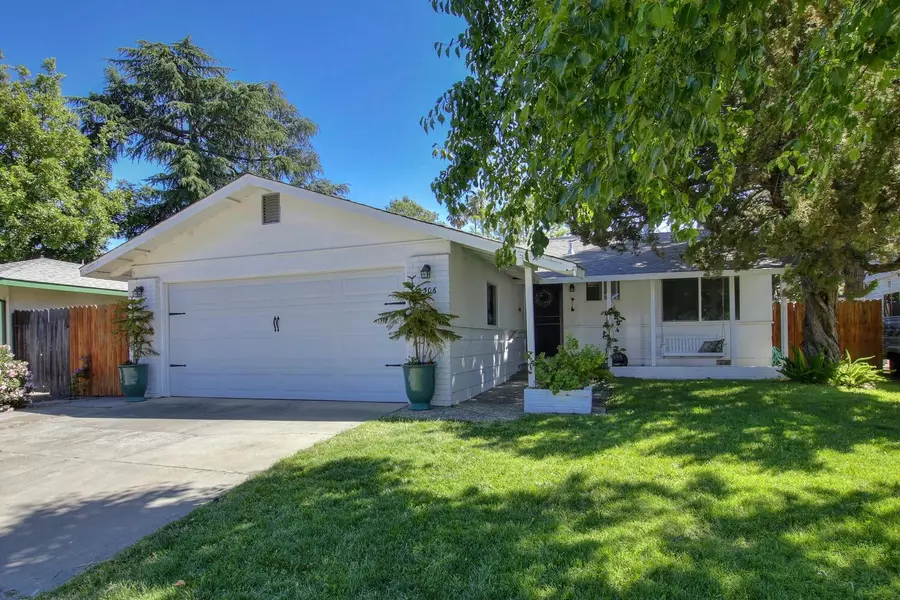 2306 Temple DR, Davis, CA 95618