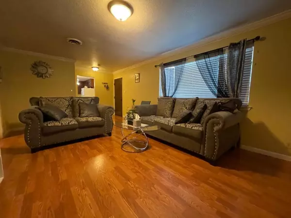 Modesto, CA 95350,2445 Eicher AVE