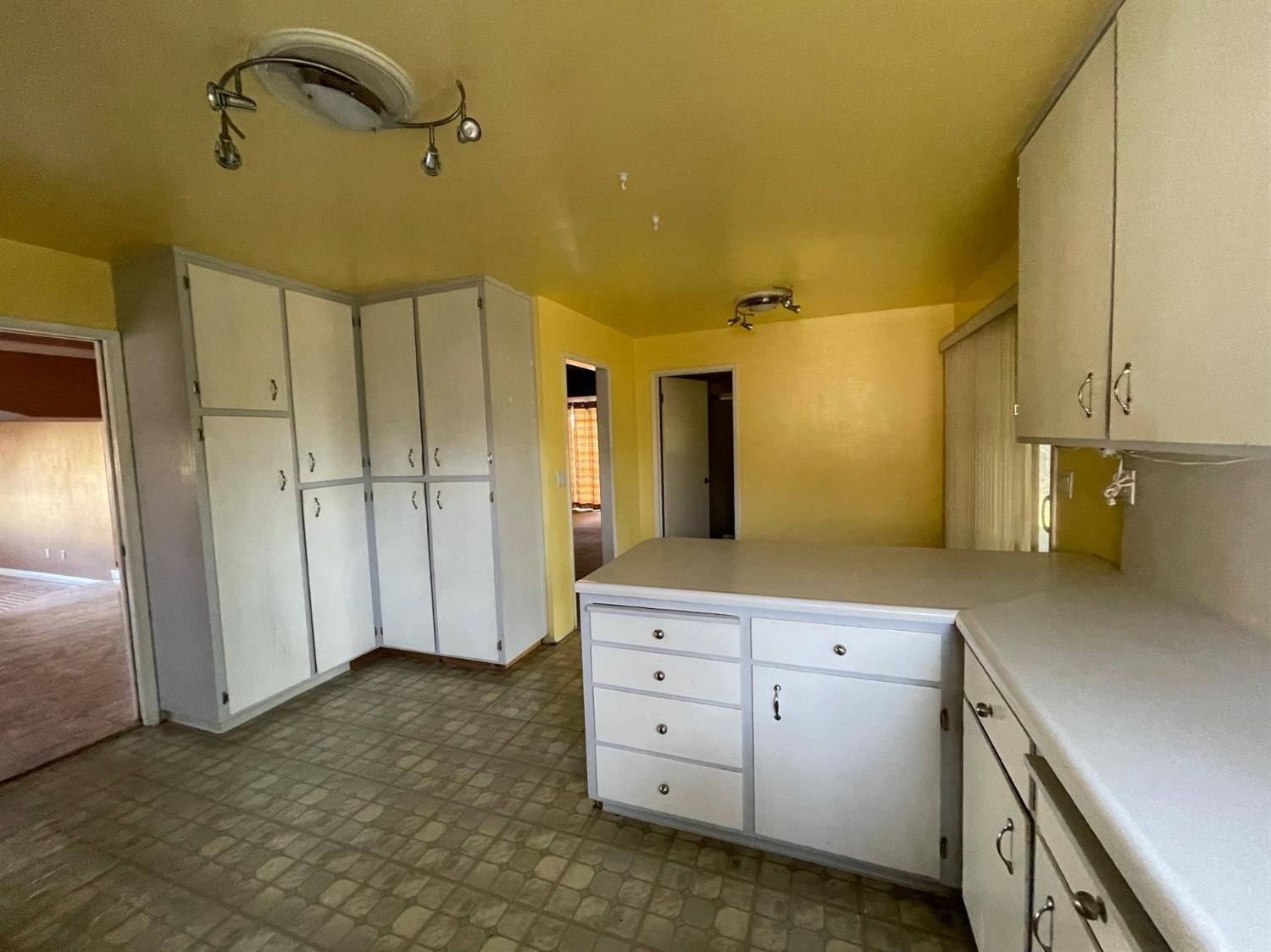Ripon, CA 95366,845 Sunrise AVE