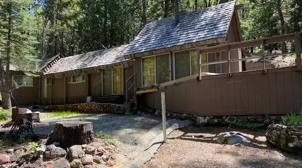 745 Coyote Ridge Rd., Emigrant Gap, CA 95715