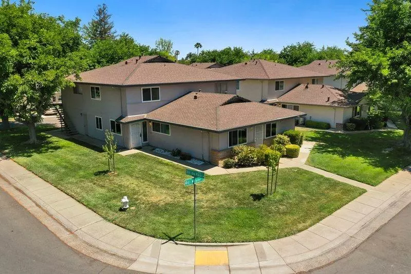 Elk Grove, CA 95624,8931 El Mirador DR #2